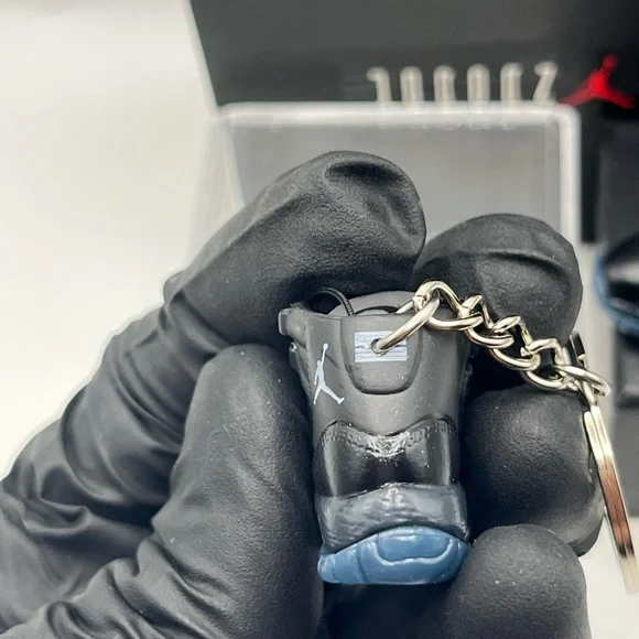 Retro Jordan 11 Custom Black Sneaker Keychain w/ box, bag, and display case - Picture 6 of 11